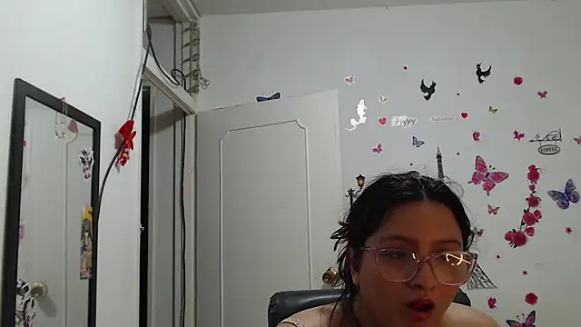 lupitaa891 - Lupitaa891's free webcam - UK Sex Cams