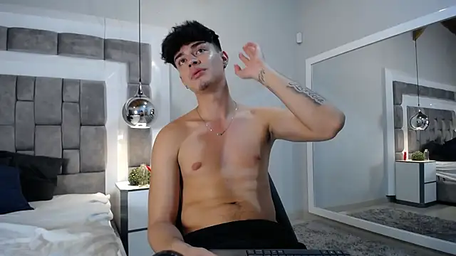 drakecollinss - DrakeCollinss's free webcam - UK Sex Cams