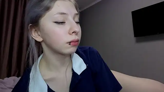 rinnmariko (G teen) - cum on her face