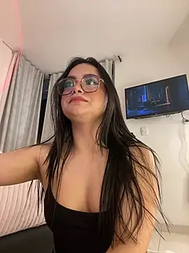 montmariana (F young) - Fuck my pussi in doggy