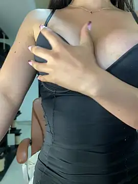 miajones21 (F young) - make me wet