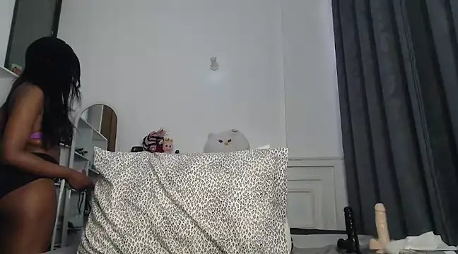 peeky_pinky webcam