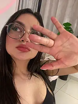 montmariana (F young) - Fuck my pussi in doggy