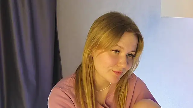 blondy_glomor - Blondy_glomor's free webcam - UK Sex Cams