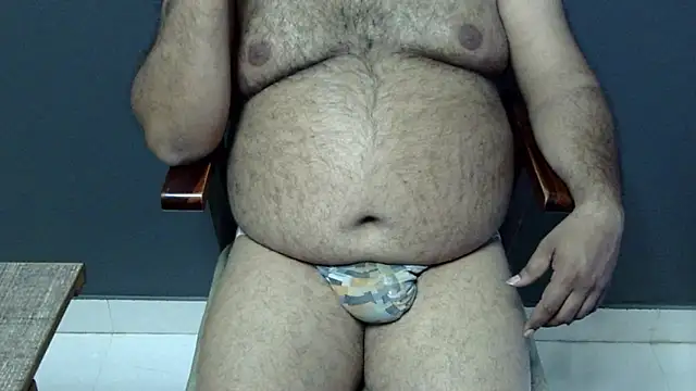 hairysubcub_70 (Ask my age) - Welcome To Daddy's Room. Make Daddy Cum.