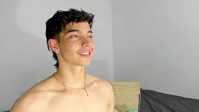 mateosantiago24 (Ask my age) - FIRST BIG CUM MATEO