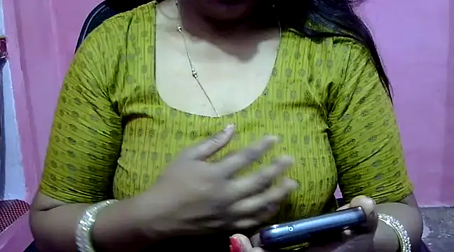 Lovely_Bhabhi38