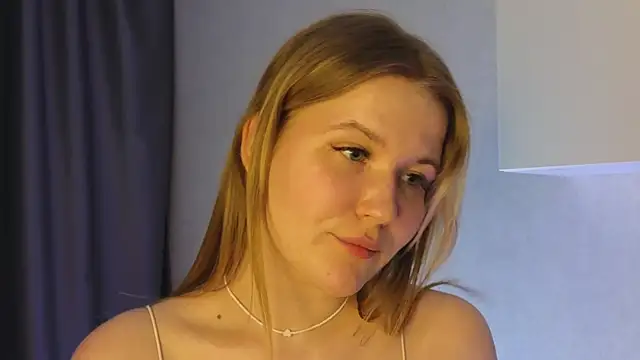 blondy_glomor - Blondy_glomor's free webcam - UK Sex Cams