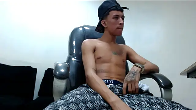 drillyounow (M twink) - show de cum