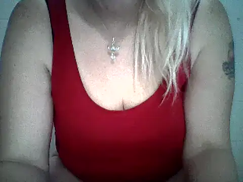 sexylady1983 (F milf) - Topless and nipple play