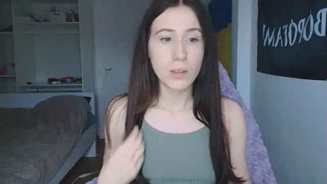 shylibbyhot (F teen) - titty game with nipples