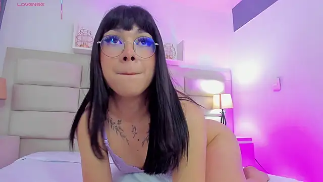 rosecassie - RoseCassie's free webcam - UK Sex Cams