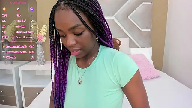 melany_ebonyy (F young) - TITS OUT