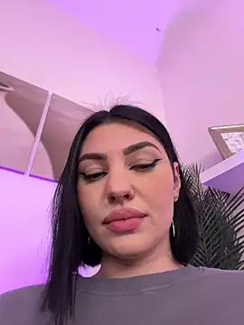 avalowin (F young) - Tickle my pussy at the Salon 🍒💝💕