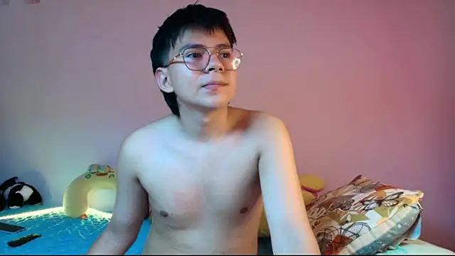 sensualsamy (M twink) - spank ass x10😣😣😏😏🤩