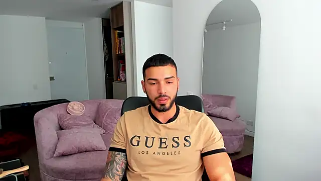 lorenzo_blanc - Lorenzo_blanc's free webcam - UK Sex Cams