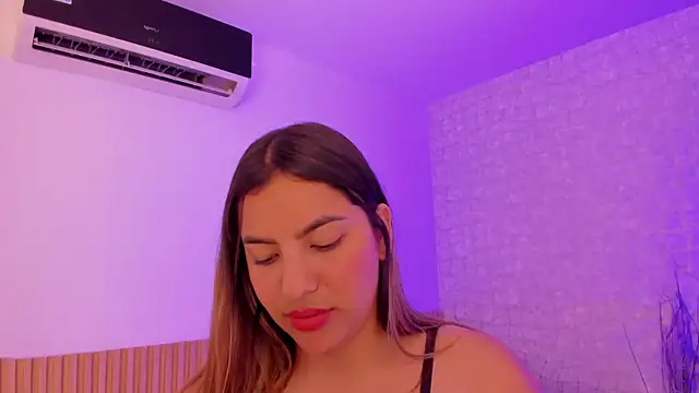 sofiaa999 - Sofiaa999's free webcam