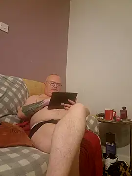 friendlydave (M mature) - Top off