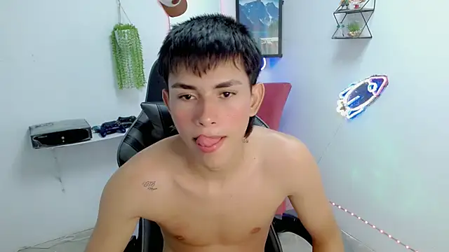 chanty_playful (M twink) - SHOWS  CUM