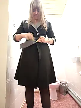 office_albertina (F milf) - Squirting naked in a public toilet