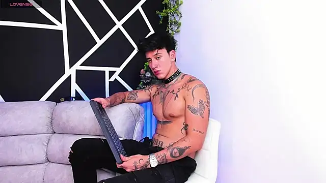 justin_fuller1 - JUSTIN_FULLER1's free webcam - UK Sex Cams