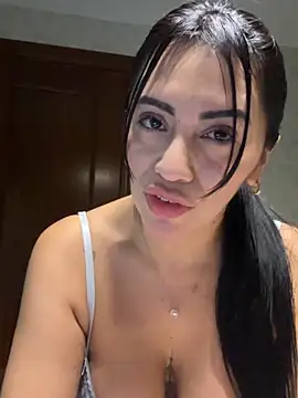 tamara_jay (F milf) - DEDOS EN MI COÑO CALIENTE🔥🔥😈