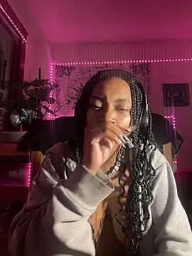 lifeoftt_18xx (F teen) - Finger my pussy🐱☝🏾