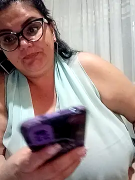 madisonpalacio (F milf) - Striptease, masturbación y scuirt Live