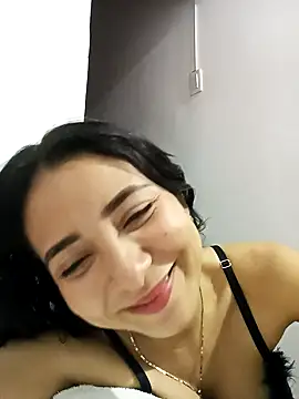 aurora_27 - Aurora_27's free webcam