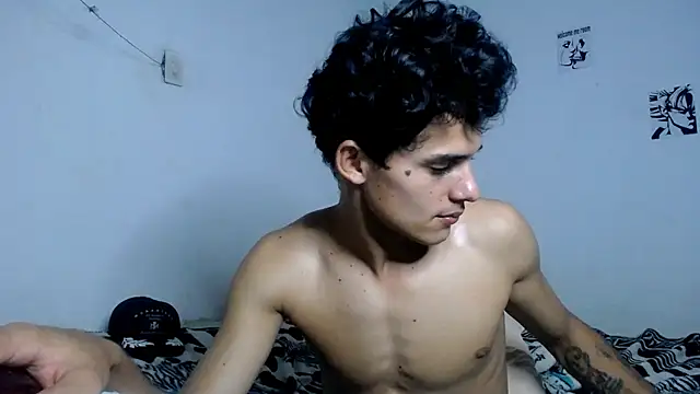 freddy_romas (M twink) - show cum