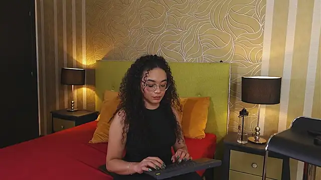 taylortinaa - TaylorTinaa's free webcam - UK Sex Cams