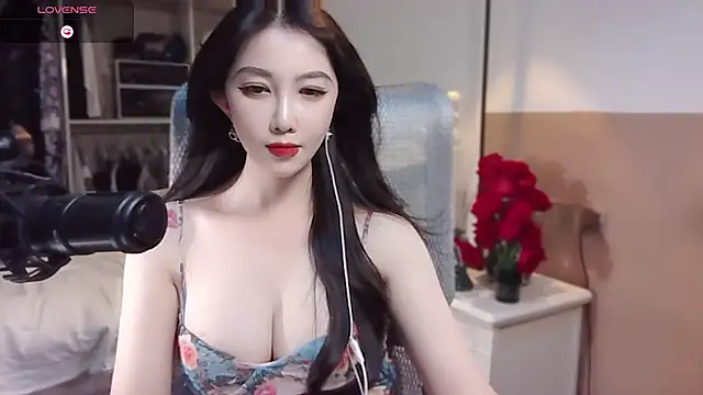 vyizh- (F milf) - 诱惑上空