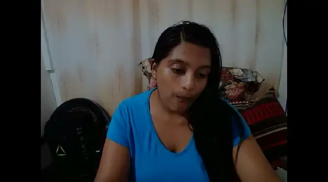  IndianDiva00 chat room