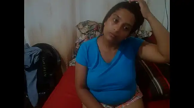 IndianDiva00 on StripChat 