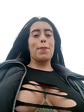 freyja300 (F young) - Show my tits in public