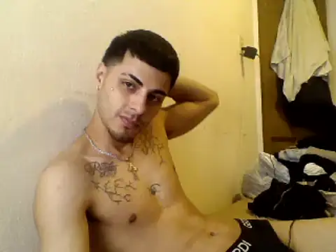 aronfoxx - AronFoxx's free webcam