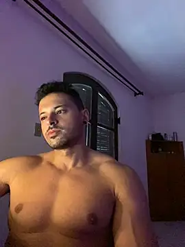 lucasfit24 - Lucasfit24's free webcam