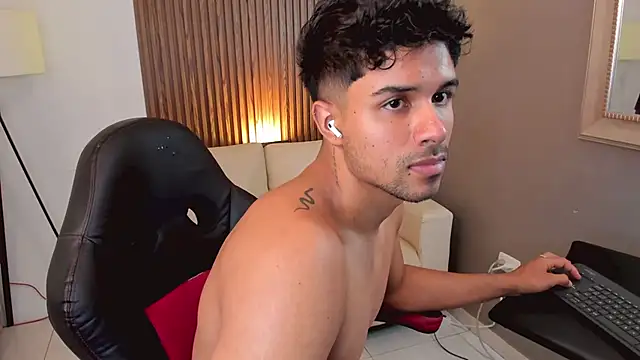 liam_collins21 (M young) - #anal-toys #beardy #big-ass #big-cocks #brunettes #cam2cam #colombian #dildo-or-vibrator #dirty-talk #doggy-style #erotic-dance #fingering #flexing #foot-fetish #gagging #gays #handjob #hd #humiliation #latin #masturbation #middle-priced-privates #muscular #penis-ring #recordable-privates #recordable-publics #small-audience #spanish-speaking #spanking #tattoos #trimmed #twerk #young