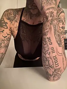 inkedgirl99 (F young) - 🔥