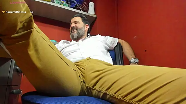 maxi_thebigdaddy (Ask my age) - Naked + Shot Cum