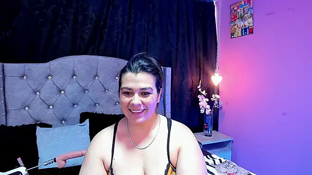 martina_foxy_ - Martina_foxy_'s free webcam