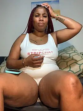 Webcam Model(CurvyDesire1) is live