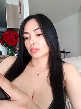 _monicab (F young) - Show boobs