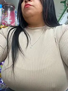 miia_jazmin (F milf) - Show of tits in the supermarket😈🫦🍒