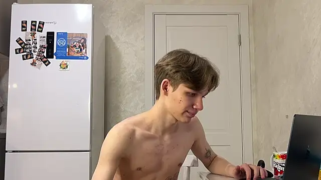 gay_boyss (M twink) - spank naked ass