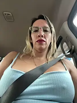 gatitacarlita (F mature) - Naked and Squirt in car ♥️💦💦