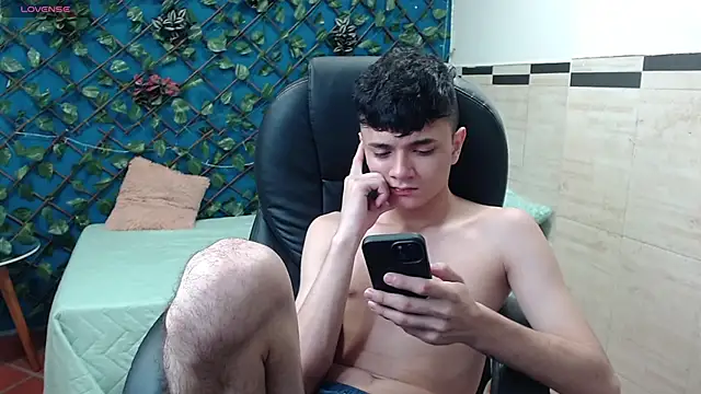 waturox (M twink) - full naked