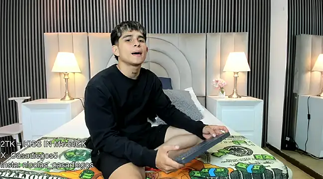 nico_casas (M twink) - #big-balls #big-cocks #bisexuals #black-hair #blowjob #cam2cam #cheapest-privates #colombian #doggy-style #erotic-dance #flexing #handjob #masturbation #muscular #new #penis-ring #pump #recordable-privates #recordable-publics #selfsucking #shaven #small-audience #spanish-speaking #top #trimmed #twinks #uncut #white