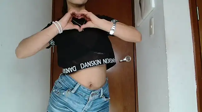 mini_petite (F young) - 🌹Delicious moment with my tits😏