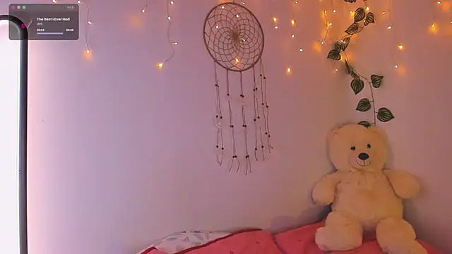 kamila_icee - Kamila_icee's free webcam - UK Sex Cams